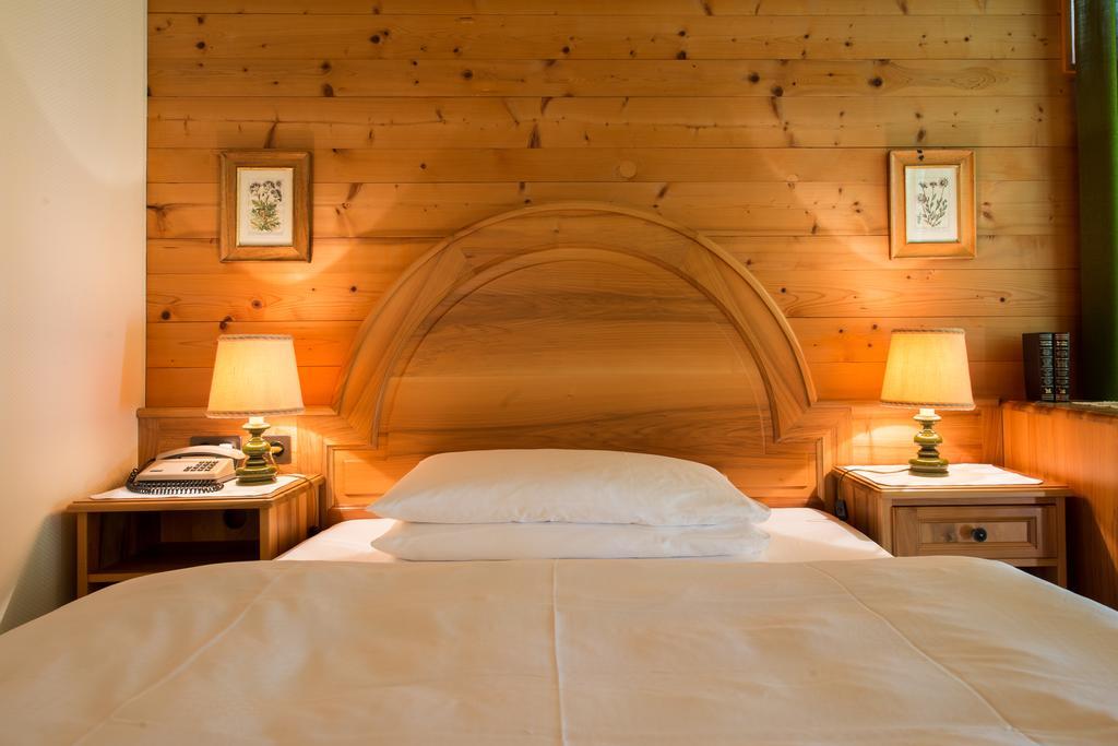 רידראלפ Swiss Chalet-Style Hotel Walliser Spycher מראה חיצוני תמונה