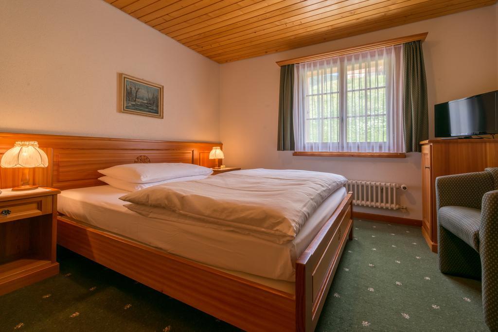 רידראלפ Swiss Chalet-Style Hotel Walliser Spycher מראה חיצוני תמונה