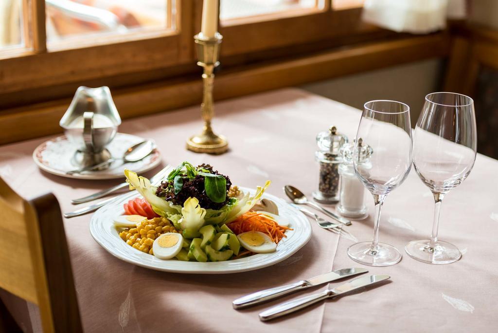 רידראלפ Swiss Chalet-Style Hotel Walliser Spycher מראה חיצוני תמונה