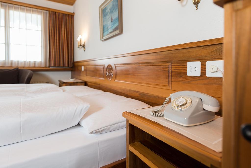 רידראלפ Swiss Chalet-Style Hotel Walliser Spycher מראה חיצוני תמונה
